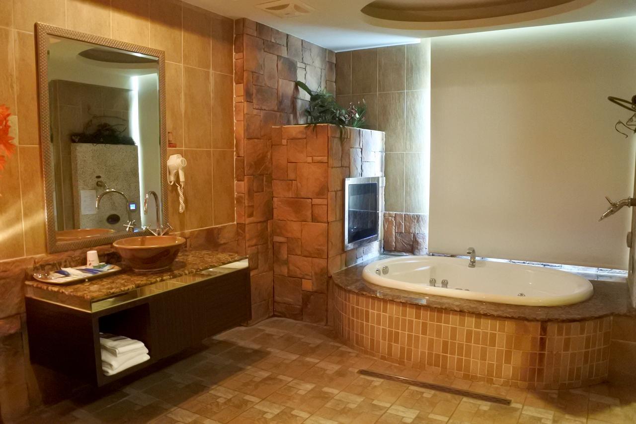 Yingge North Country Motel מראה חיצוני תמונה